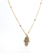 Halskette mit farbigen Perlen - Hand von Fatima Halsketten KOOMPLIMENTS