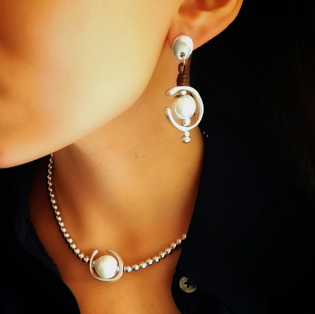 Kurze Halskette mit weisser Perle - Amor Halsketten KOOMPLIMENTS