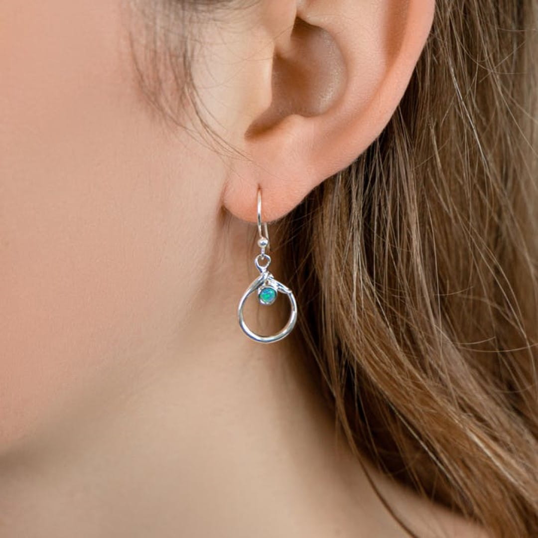 Ohrringe aus Silber und Blauem Opal Ohrringe KOOMPLIMENTS