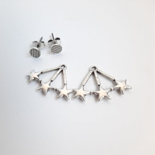 Silberne Ohrringe mit Sternen KOOMPLIMENTS